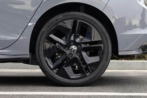 Nouvelle Berline GOLF 8 <span class=keywords><strong>300</strong></span> R-<span class=keywords><strong>line</strong></span> <span class=keywords><strong>Lite</strong></span> Turbo Essence 5 Places 2026, Conduite à Gauche, Vente Directe d'Usine Algérie, Nouvelle Voiture - Product Image 5