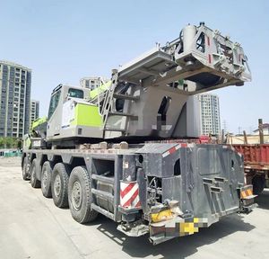 Grue sur camion d'occasion Zoomlion 130 tonnes, modèle ZTC130L8, avec flèche de 85 m, moteur Weichai, pompe et composants essentiels (moteur et boîte de vitesses) - Product Image 6
