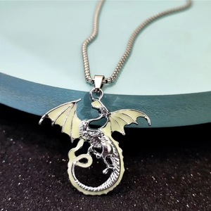 Collier Pendentif Lumineux Dragon Volant <span class=keywords><strong>en</strong></span> Alliage avec Chaîne <span class=keywords><strong>en</strong></span> Bambou, Merchandise Game of Thrones <span class=keywords><strong>Euro</strong></span>-Américain, pour Hommes et Femmes - Product Image 4