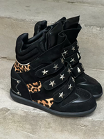 Bottes montantes à plateforme invisible incrustées de perles à imprimé léopard de la série Star Wild Order, avec bout en cuir véritable durable en forme d'étoile
