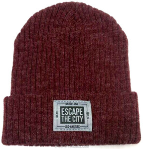 Bonnet de haute qualité en tricot doux et uni pour adulte, étiquette tissée pour <span class=keywords><strong>escape</strong></span> the city - Product Image 2