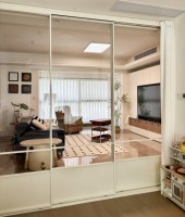 Porte coulissante en verre trempé à double vitrage de style minimaliste moderne, isolation thermique, cadre ultra fin, intérieur cuisine villa