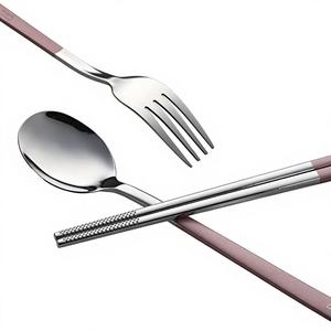 Ensemble de couverts en acier inoxydable écologiques de qualité supérieure pour la table de fête et la cuisine |   Design moderne avec couleurs personnalisées - Product Image 1