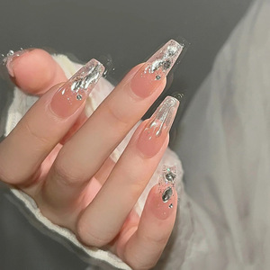 เล็บที่สวมใส่ได้สติกเกอร์ตกแต่งเล็บแวววาวแวววาวเคลือบทองความยาวปานกลางจาก TikTok ขายส่ง - Product Image 1