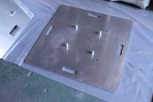 แผ่นฐานโครงถักอลูมิเนียมพร้อมขาตั้งในตัว แผ่นฐานสี่เหลี่ยมทนทานสำหรับระบบโครงถักไฟ งานอีเว้นท์ - Product Image 3