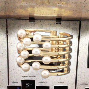 Fashion Women's Gold Plated Vintage Imitation <b>Pearl</b> Charm Cuff Bangles Manchette Statement Jewelry Anniversary Gift - Product Image 3
