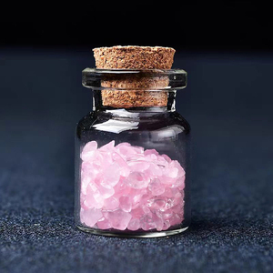 Vente en gros de graviers en cristal naturel poli souhaitant une bouteille avec du verre gemme et des éclats de cristal-cadeau Feng Shui - Product Image 4