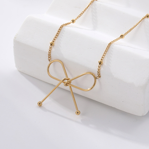 Collier tendance de luxe en acier inoxydable plaqué or 18 carats pour femmes - Product Image 1