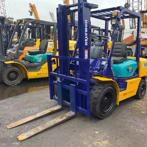 Chariot élévateur diesel Komatsu FD30 de 3 tonnes d'occasion du Japon, machine de levage avec composants de roulement de moteur essentiels, à Shanghai - Product Image 1