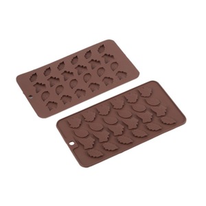 Silicone Cake Decorating Mold 24 Cavity Autumn Leaf Shape For Fondant Chocolate Dessert Baking - Product Image 1