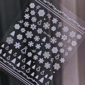 Pure Desire Christmas 3D Snowflake Nail Stickers-Diseños de nieve en relieve blanco con respaldo para accesorios de manicura DIY de lujo - Product Image 6
