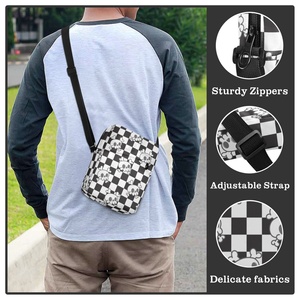 Nouveauté : Sac bandoulière de voyage compact à carreaux personnalisé pour homme – Sacs messager pour hommes - Product Image 6