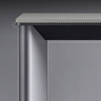 Table à manger moderne en aluminium avec plateau en marbre pour 8 personnes, finition noire en poudre, design minimaliste, convertible, utilisation hôtelière
