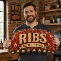 Plaque Métallique Gaufrée Personnalisée OEM pour Décoration Murale de Restaurant BBQ, Patio, Motifs Vintage Côtes de Bœuf, Brisket, Ailes – Vente Directe Usine
