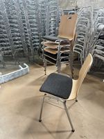 Chaise de conférence en contreplaqué courbé avec structure en acier chromé, chaise de banquet pour formation