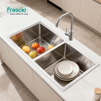 Évier de cuisine moderne de luxe en acier inoxydable carré à double bac, fabriqué à la main par Frascio