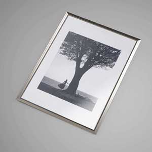 Direkt vom Hersteller: Rechteckiger Bilderrahmen aus Aluminiumlegierung, Kreativer Displayständer, Wandmontage, 5/6/7 Zoll, Moderner Einfacher Vollrahmen - Product Image 2