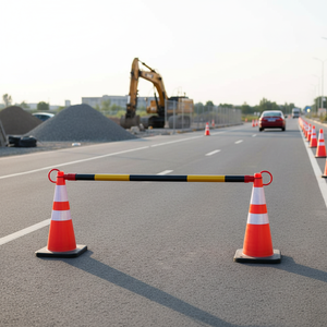 Cono de Señalización Vial Reflectante de Alta Calidad, 120 cm, Grado Ingeniería, Amarillo-Negro, Rojo-Blanco, ILT3800, Plástico Ligero - Product Image 3