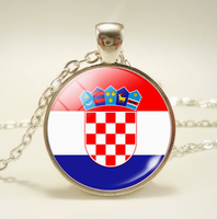 Collier léger avec pendentif drapeau de la Croatie, ajustable, en alliage, avec cabochon en verre brillant, série drapeaux des pays