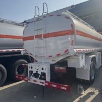 Camión Cisterna de Combustible 4x2 de 15 CBM, Camión Cisterna para Transporte de Petróleo, Camión de Reabastecimiento de Gasolina Diésel Euro 6