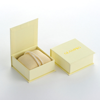 Boîte d'emballage de bijoux personnalisée de luxe en carton avec aimant, pour bracelet et collier, avec coussin
