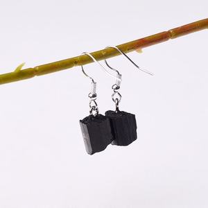 ต่างหูลวดสีดำบำบัดต่างหูหินคริสตัลธรรมชาติแบบพันไม่สม่ำเสมอต่างหูแบบหมุดนำโชคต่างหูเงินต่างหูแบบห้อย - Product Image 3