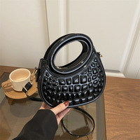 Nouveau Sac à Main Tendance 2025 pour Femme – Style Habillé, Étiquette Strass, Portable en PU – Excellent Rapport Qualité-Prix pour l'Été