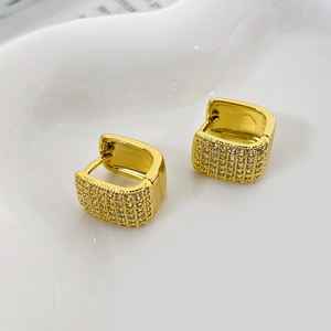 Pendientes de Aro Semijoyas para Mujer al por Mayor, Chapados en Oro de 18K, con Circonita Cúbica Iced Out y Bling - Product Image 4
