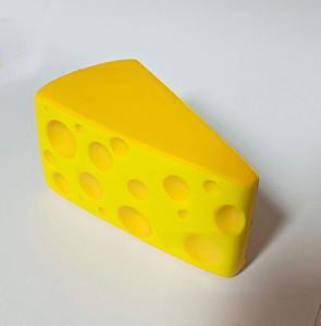 Pelota Antiestrés de Espuma Amarilla con Logotipo Personalizado, Juguete Promocional con Forma de Queso - Product Image 2