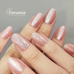 Oeil de chat brillant presse sur les <span class=keywords><strong>ongles</strong></span> court rond aimant <span class=keywords><strong>faux</strong></span> ongle magnétique gros paillettes holographique <span class=keywords><strong>faux</strong></span> <span class=keywords><strong>ongles</strong></span> art 3d conception personnalisée - Product Image 3