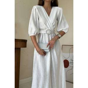 Robe Cache-Cœur Élégante Blanche Scintillante Ceinturée Coupe Trapèze Col V Tissée Respirante pour Usage Quotidien Décontracté - Product Image 2