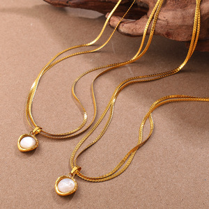 Nouveau collier minimaliste français populaire en coquille blanche et or double couche, design élégant et original, chaîne serpent pour femme - Product Image 5