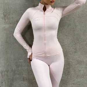 Vêtements de sport personnalisés Nouveau style Vêtements de yoga taille haute en spandex Veste de sport pour femmes Tenue de sport sans couture à manches longues