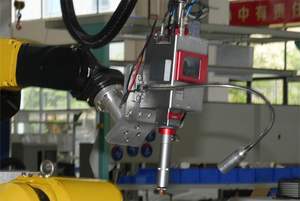Máquina de Soldadura Láser de Fibra con Brazo Robótico Industrial de 6 Ejes, Automática, de Alta Potencia, Fanuc M-10ID/12, Refrigeración por Agua, Alta Eficiencia - Product Image 2