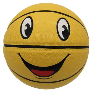 제조업체 직접 판매 사용자 정의 PU 고무 농구 미소 소년 소녀 야외 게임
