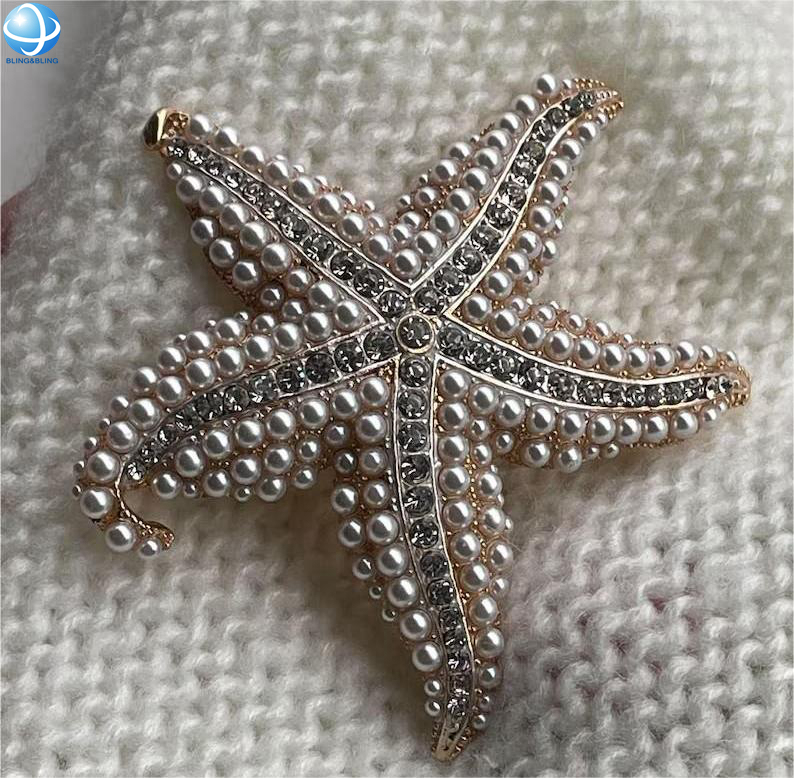 Broche Vintage Fantaisie - Plaqué Or Et Strass - Occasion Charmante