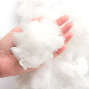 Eco-Conscious 100% Flocons de bouteilles PET recyclés Fibre conjuguée creuse pour oreillers et coussins doux - Product Image 3