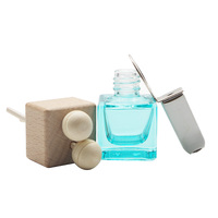 Diffuseur de désodorisant de 8ml en gros Bouteille de parfum vide givrée suspendue pour voiture avec bouchon et clip en bois