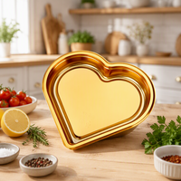 Boîte cadeau personnalisable en forme de cœur avec couvercle transparent et fond doré pour emballage alimentaire à emporter et fruits