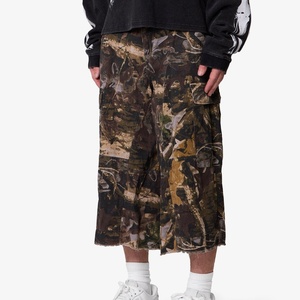 Pantalones Cortos Cargo para Hombre con Estampado de Hojas, Bolsillos Múltiples, Dobladillo Deshilachado, Estilo Baggy, OEM Personalizado - Product Image 2