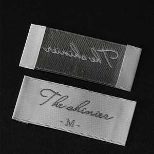 <span class=keywords><strong>Etichette</strong></span> Tessute Personalizzate di Lusso - Texture Raso Damascato, Pieghevoli, <span class=keywords><strong>per</strong></span> Cucitura su Collo di Indumenti Biologici - Product Image 3