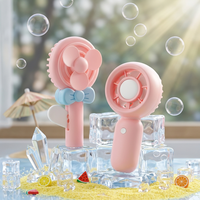 Großhandel 6 Stile Mini-Kühlventilator Capybara Handventilator Blind Box Zufälliges Paket PVC-Material Sammlerstück Originalverpackung