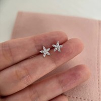 Niedliche INS S925 Sterling Silber 18K Vergoldete Marquise-Schliff Kubikzirkonia Kleine Blumen-Ohrstecker Zarter Feiner Schmuck für Frauen