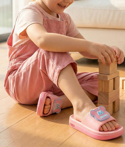 Chaussons plats pour enfants Yearning EVA Fashion Micky - Vente en gros dans les centres commerciaux avec un confort ultra-doux « comme des nuages » pour un usage décontracté - Product Image 1