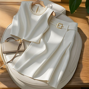Conjunto de 2 piezas de moda de alta gama para mujer: Top sin mangas y falda de medio cuerpo, sin collar - Product Image 2