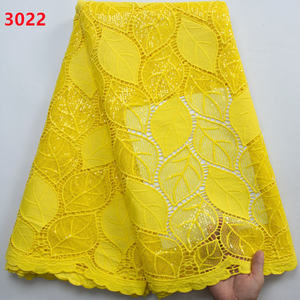Tissu en dentelle de voile africaine avec strass et paillettes, dentelle nigériane de haute qualité et écologique pour robes de mariée pour femmes - Product Image 3