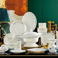 Nouvel ensemble de vaisselle en céramique tendance de Jingdezhen, vaisselle de haute qualité, vente en gros, compatible micro-ondes, combinaison pour la maison, cadeaux