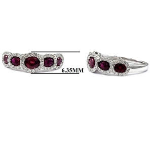 Bague en or blanc 18 carats massif avec cinq pierres ovales en rubis et halo de diamants naturels, bijoux sur mesure, cadeau d'anniversaire pour femme - Product Image 3