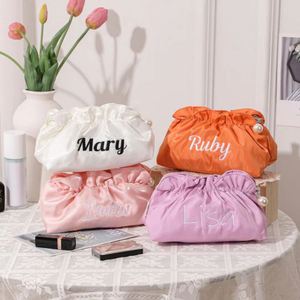 Pochette cosmétique personnalisée en forme de nuage, trousse de toilette brodée avec monogramme, grande capacité, pour la salle de bain, pour femmes, mariée - Product Image 5