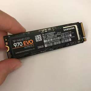 Top-gewaardeerde Samsung PM983a 7,68TB NVMe U.2 SSD PN MZQLB7T6HALA-00W07 |   Enterprise-klasse PCIe 3.0-schijf voor servers en datacenters - Product Image 2